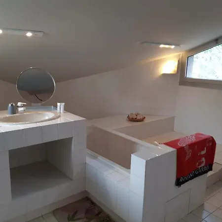 Superb Architect 230m2 Near South France Vila