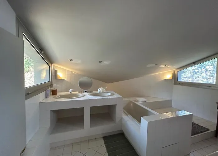 Superb Architect 230m2 Near South France Villa *
