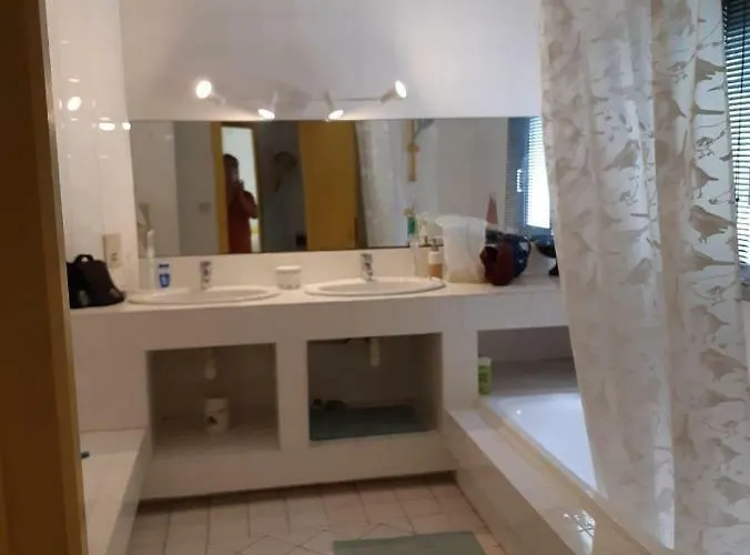 Superb Architect 230m2 Near South France